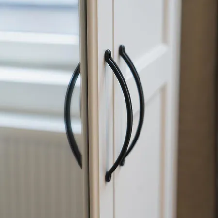 Apartment Lovely 1br & 1lr For 4p, Only 15 Min Walk To Center