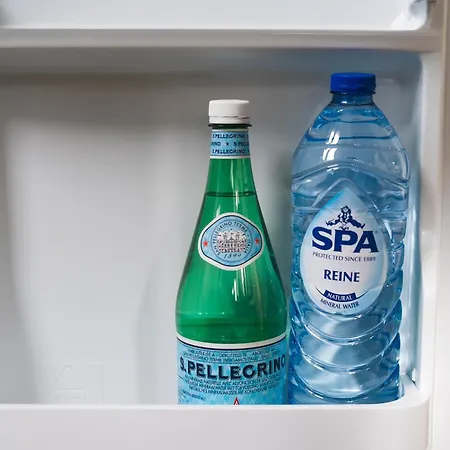 Lovely 1br & 1lr For 4p, Only 15 Min Walk To Center Apartment *