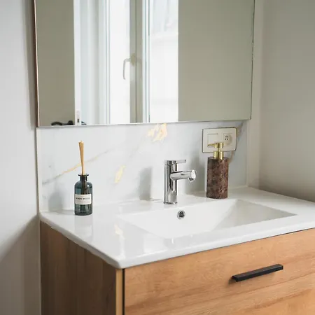 Apartment Lovely 1br & 1lr For 4p, Only 15 Min Walk To Center Gent