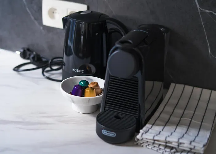 Lovely 1br & 1lr For 4p, Only 15 Min Walk To Center Gent