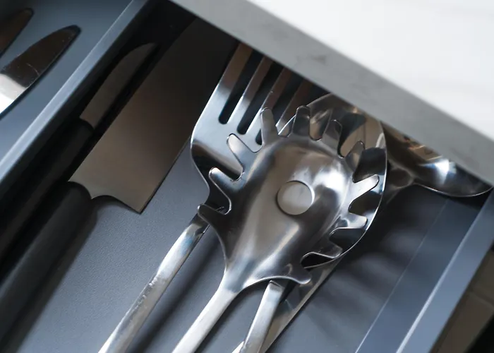 Lovely 1br & 1lr For 4p, Only 15 Min Walk To Center Gent